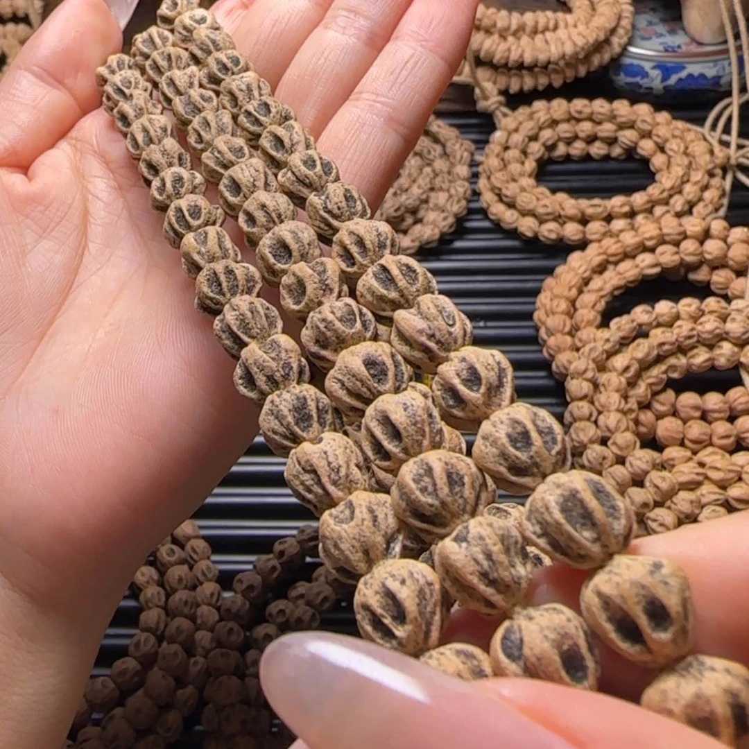 【闪购商品】吊坠柏香籽/百香籽小*松