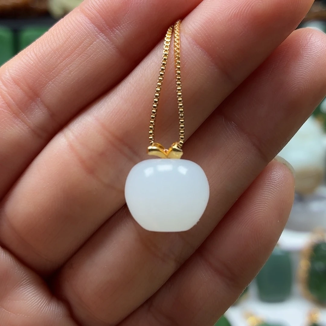 和田玉18K金镶嵌颈饰