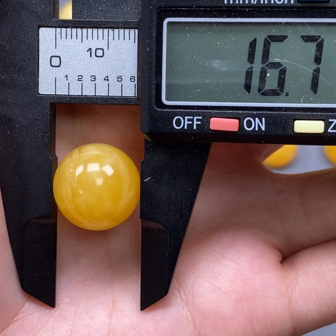 未镶嵌琥珀裸石纯天然