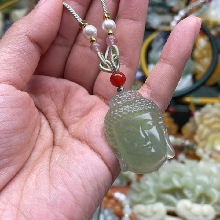 蛇纹石玉吊坠合金