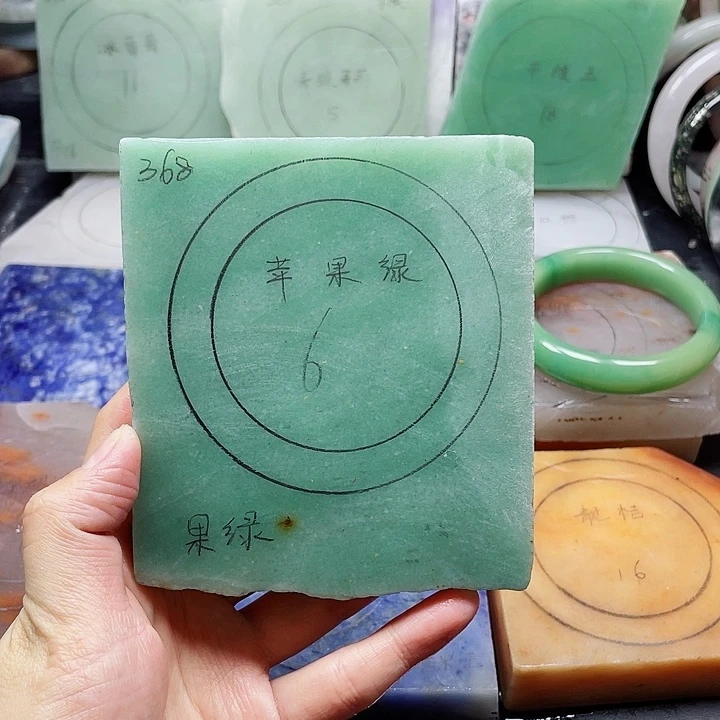 未镶嵌手镯石英质玉定制