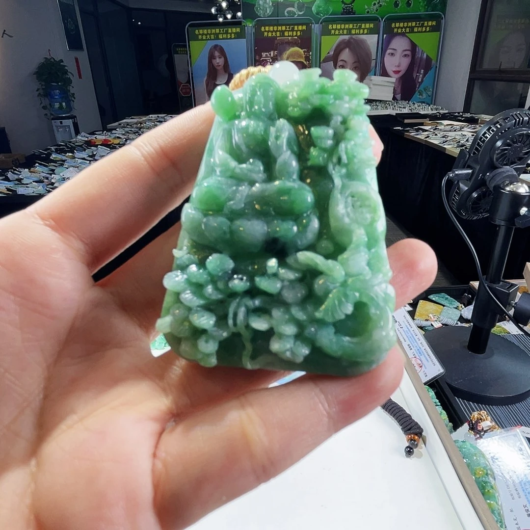 颈饰未镶嵌翡翠一