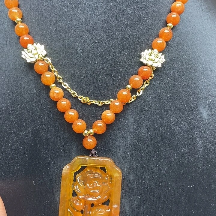 未镶嵌蛇纹石玉颈饰