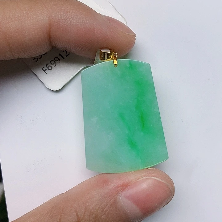 颈饰18K金镶嵌翡翠天然翡翠