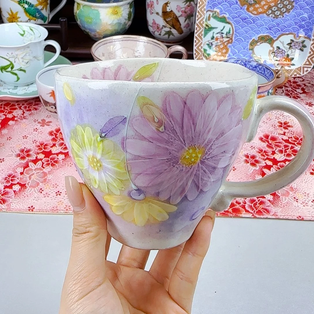 他家茶具瓷器真美！