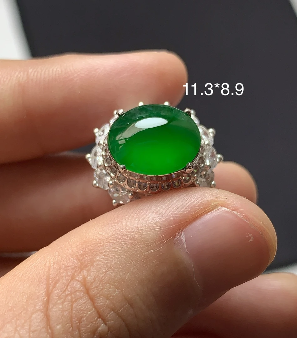 缅甸天然翡翠A货铜托镶嵌