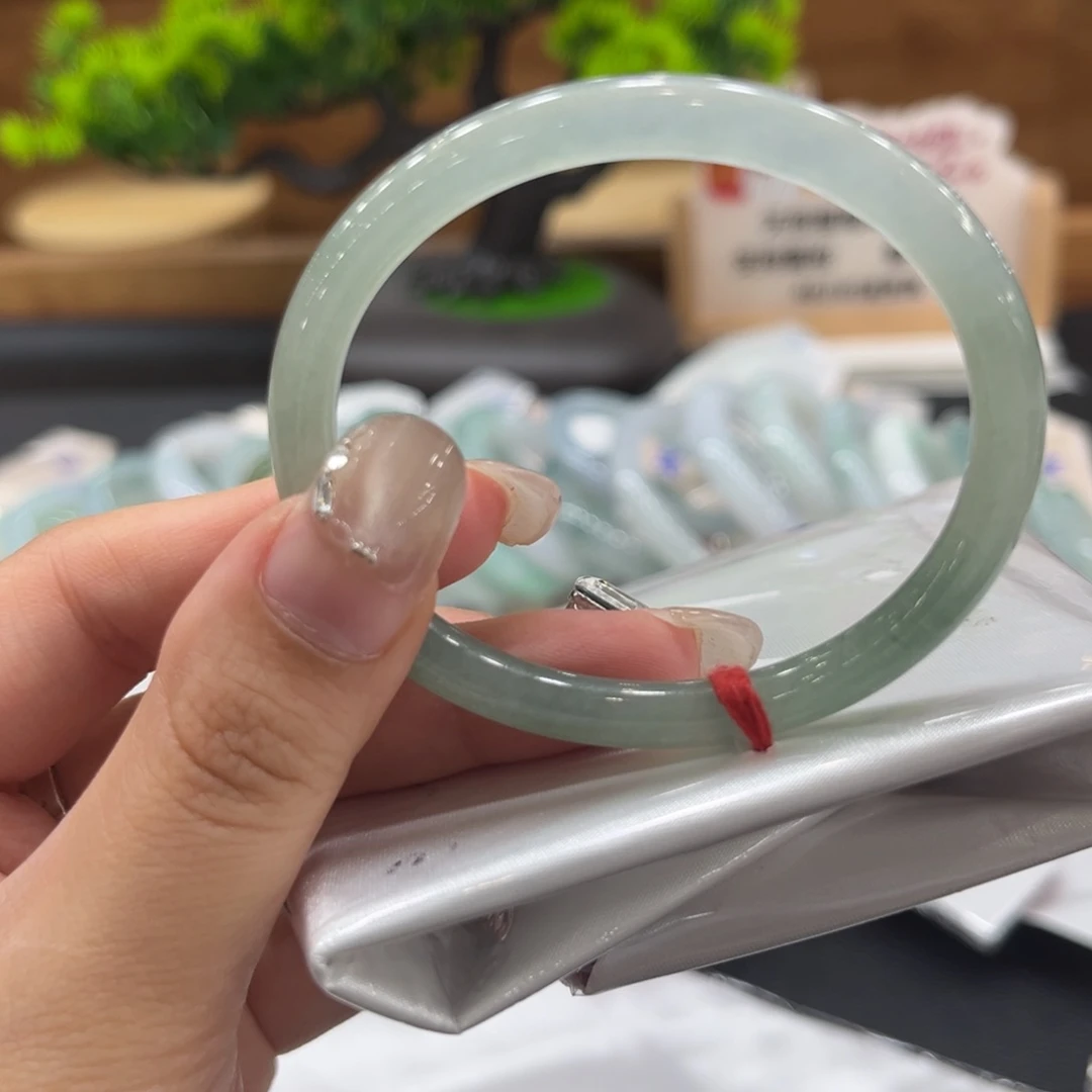 翡翠手镯未镶嵌53贵妃
