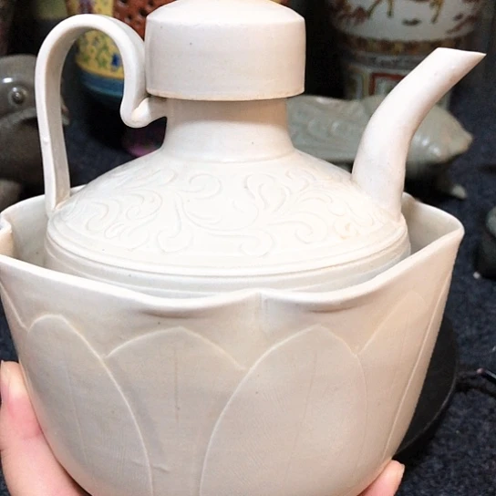定窑一件，品相完好，