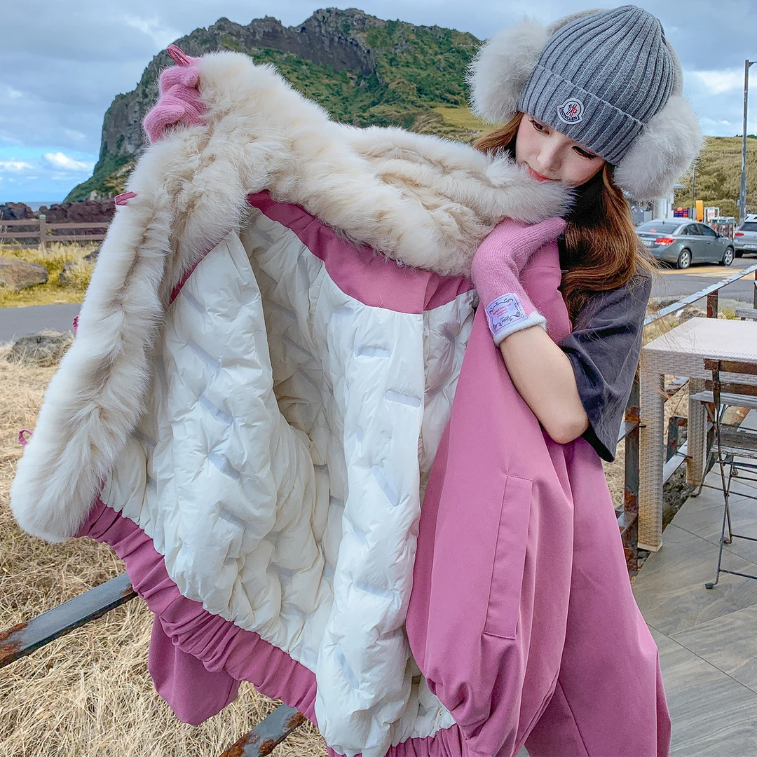 粉色毛绒拼接连帽牛角扣派克羽绒服女2025冬季超好看90白鸭绒外套