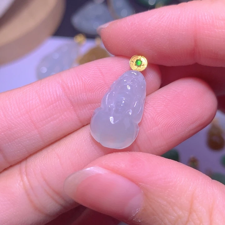 颈饰18K金镶嵌翡翠翡翠