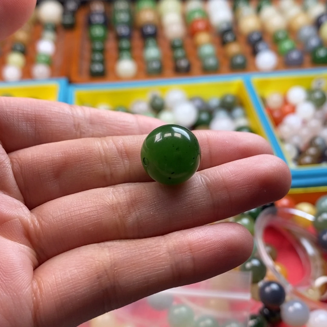 王***博和田玉未镶嵌珠宝奇石L卡14