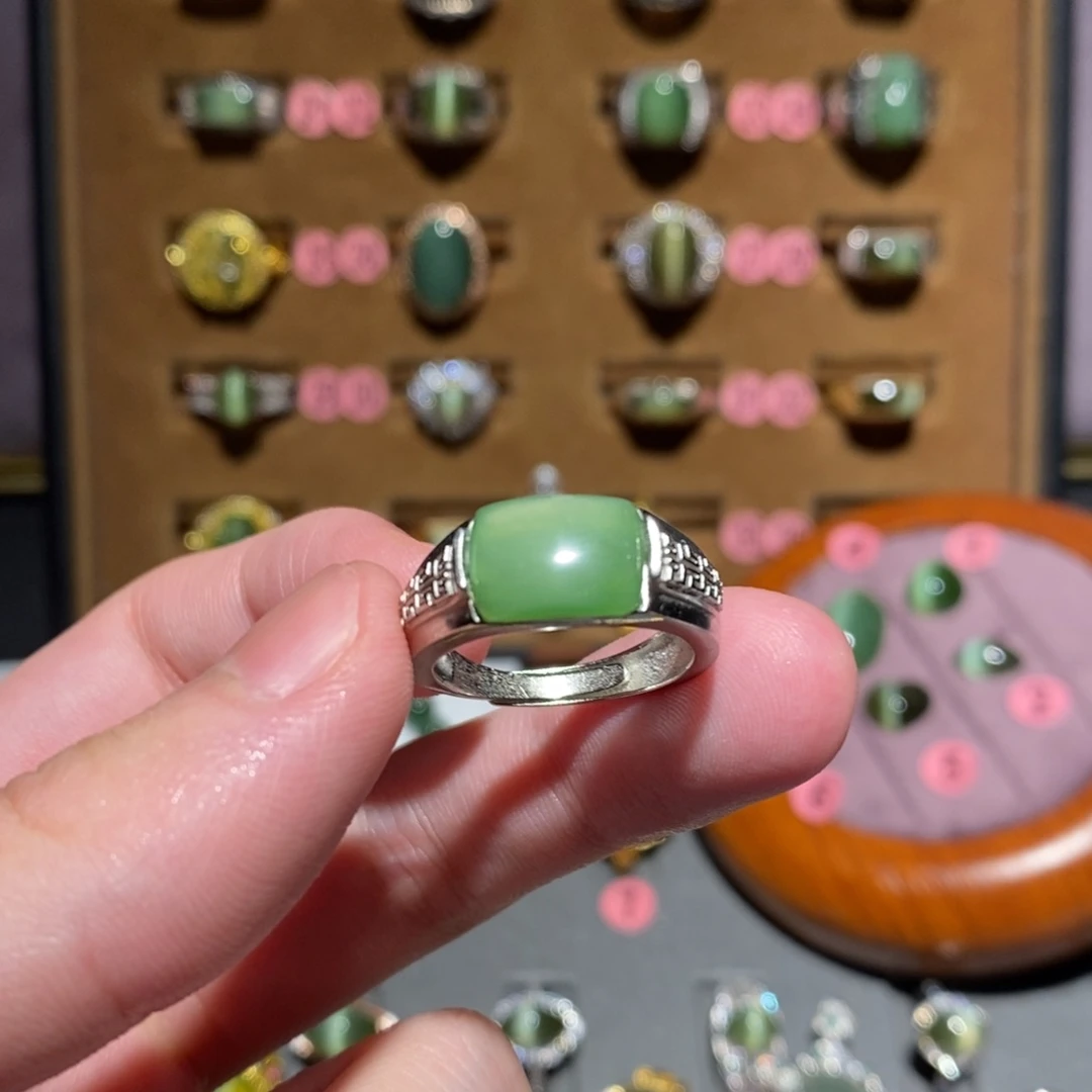 和田玉未镶嵌戒指