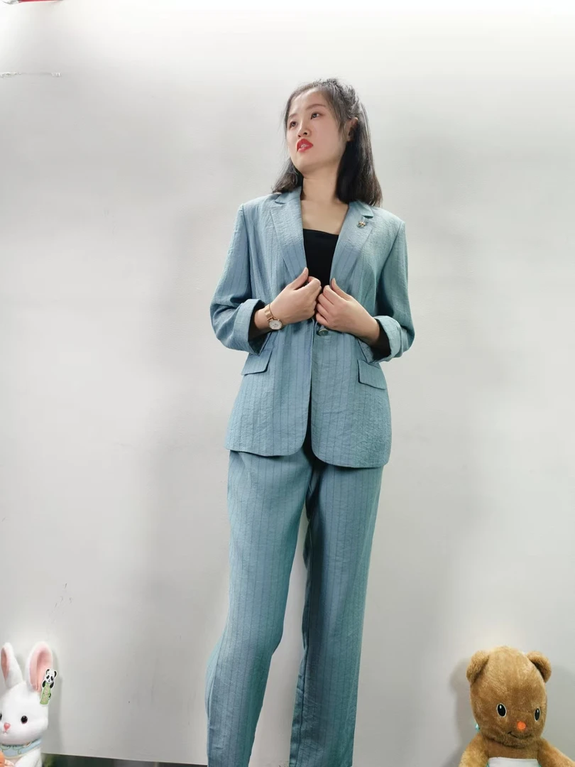 W254  蓝色西装套 默认微瑕 无运费险 接受不了勿拍