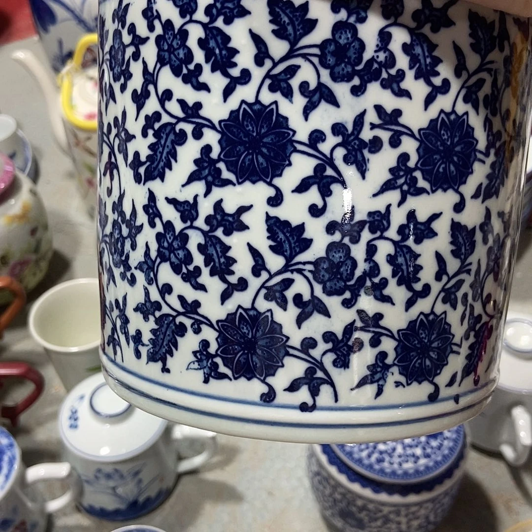 走***界瓷片景德镇陶瓷罐一个