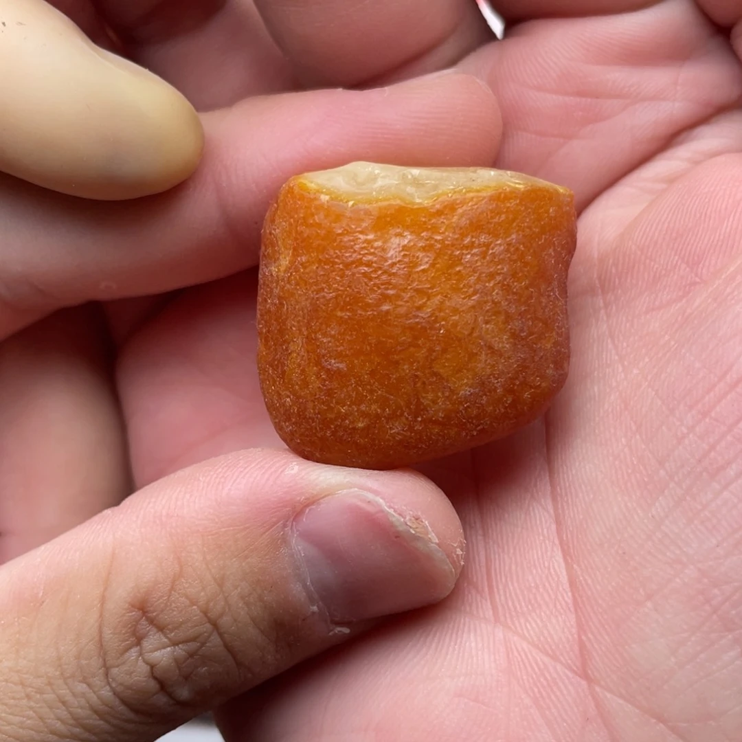 定制琥珀未镶嵌云*暖蜜蜡