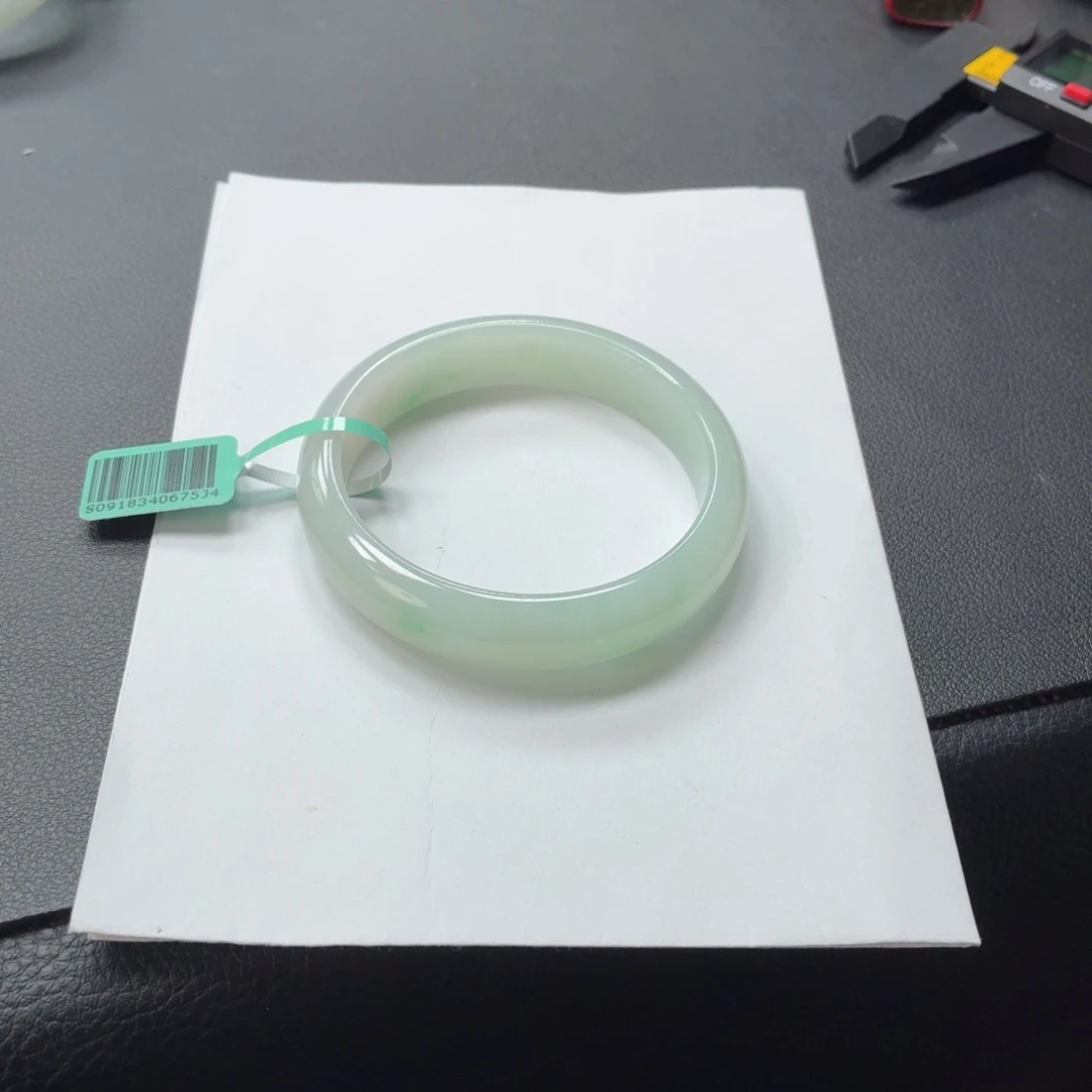 翡翠未镶嵌手镯翡翠