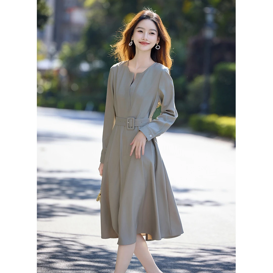 尚静优雅法式腰带收腰连衣裙2025秋季新款时尚通勤气质知性连衣裙