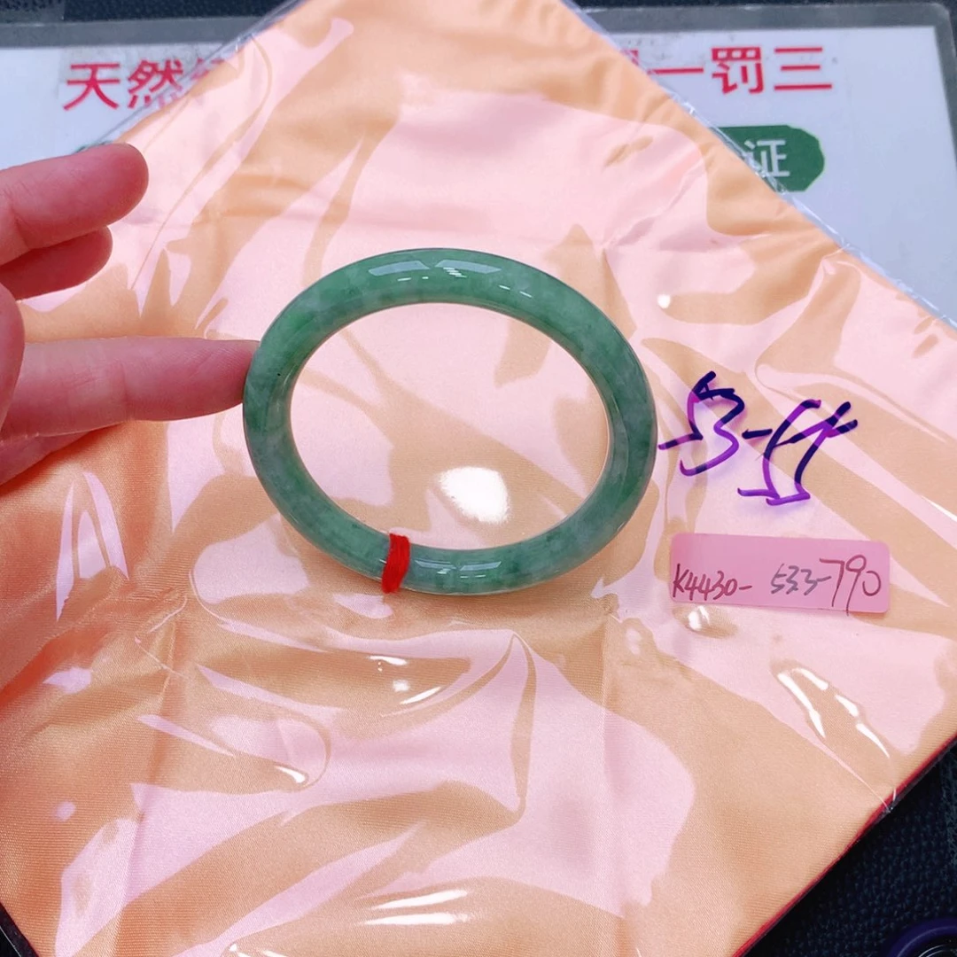 未镶嵌手镯翡翠缅甸翡翠手镯