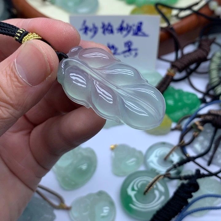 噜***啦一物一图，叶子吊坠