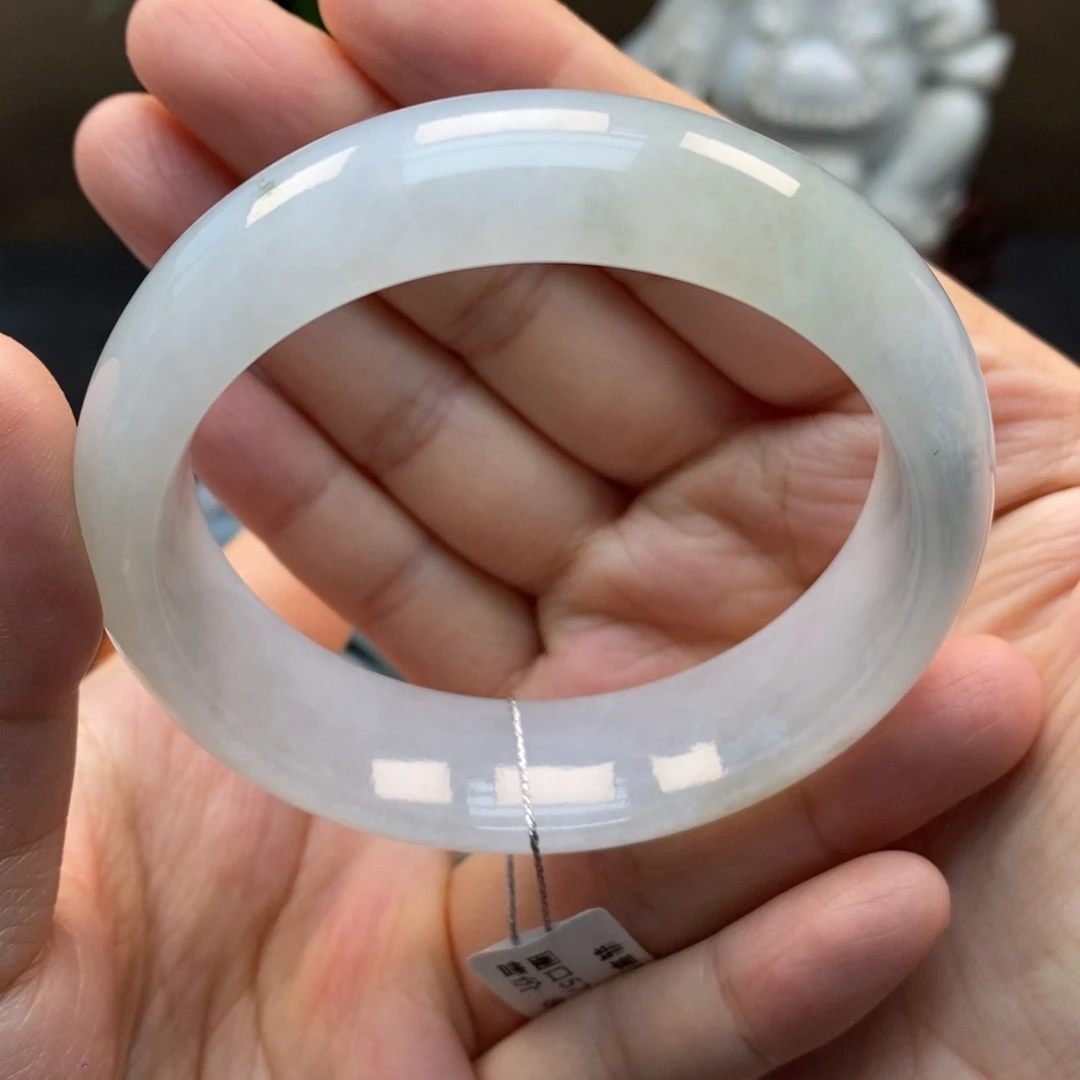 翡翠手镯未镶嵌天然