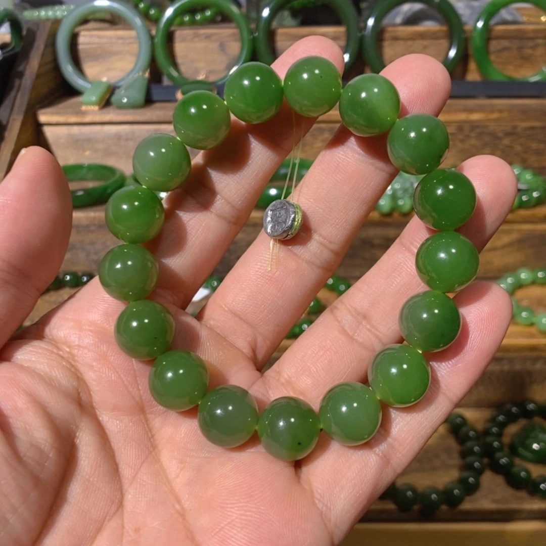 【闪购商品】吊坠(不含链)未镶嵌和田玉俄料白加绿手串 12