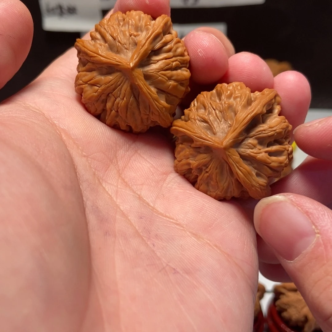 吊坠文玩核桃花王3棱37尺9