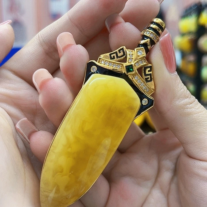 琥珀银S925镶嵌颈饰吊坠