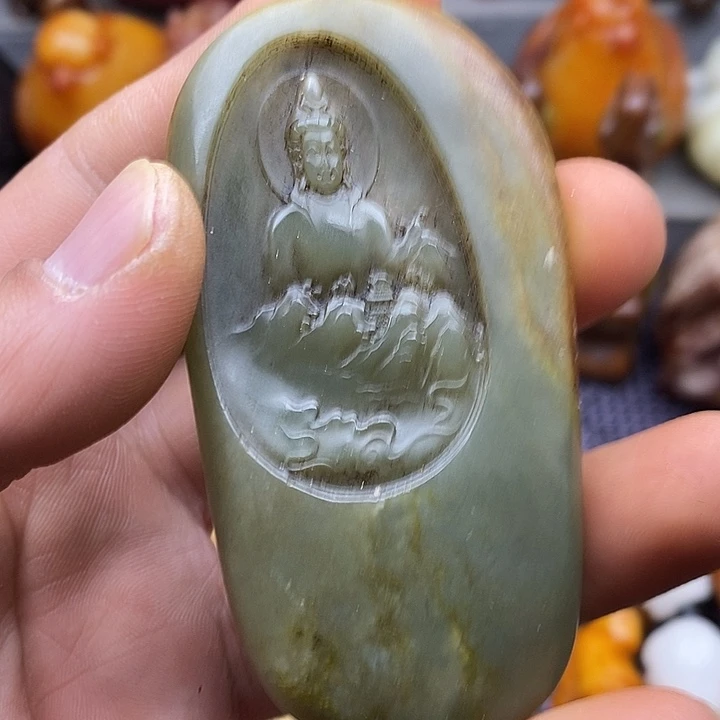 未镶嵌蛇纹石玉颈饰