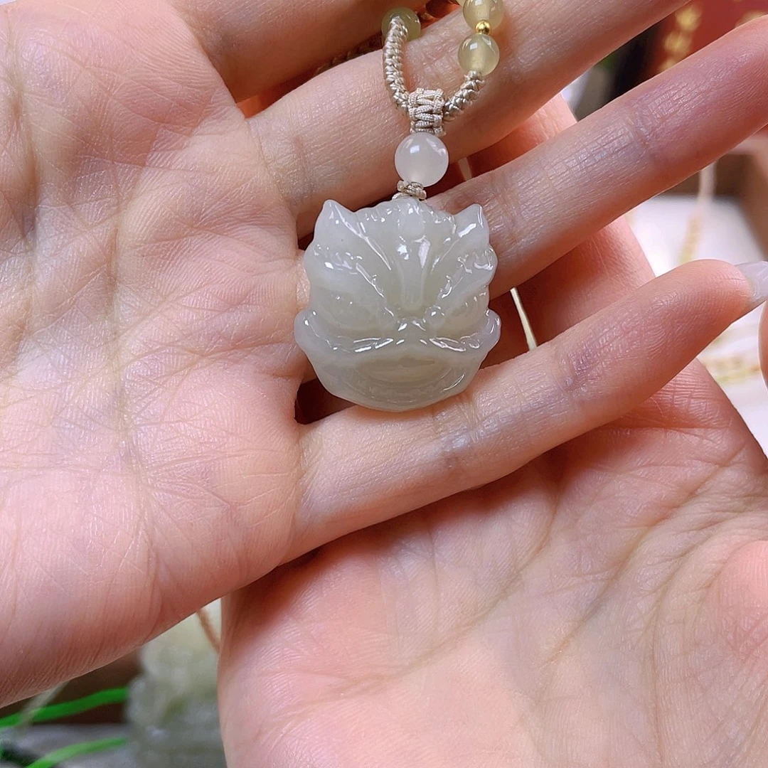 7****和田玉未镶嵌吊坠(赠链)