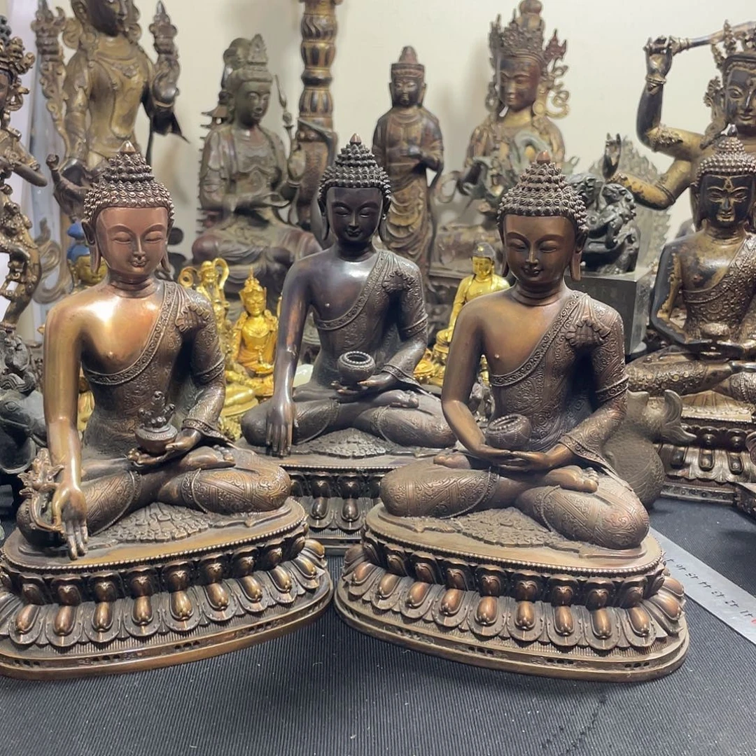 宝***》三世佛。              1950