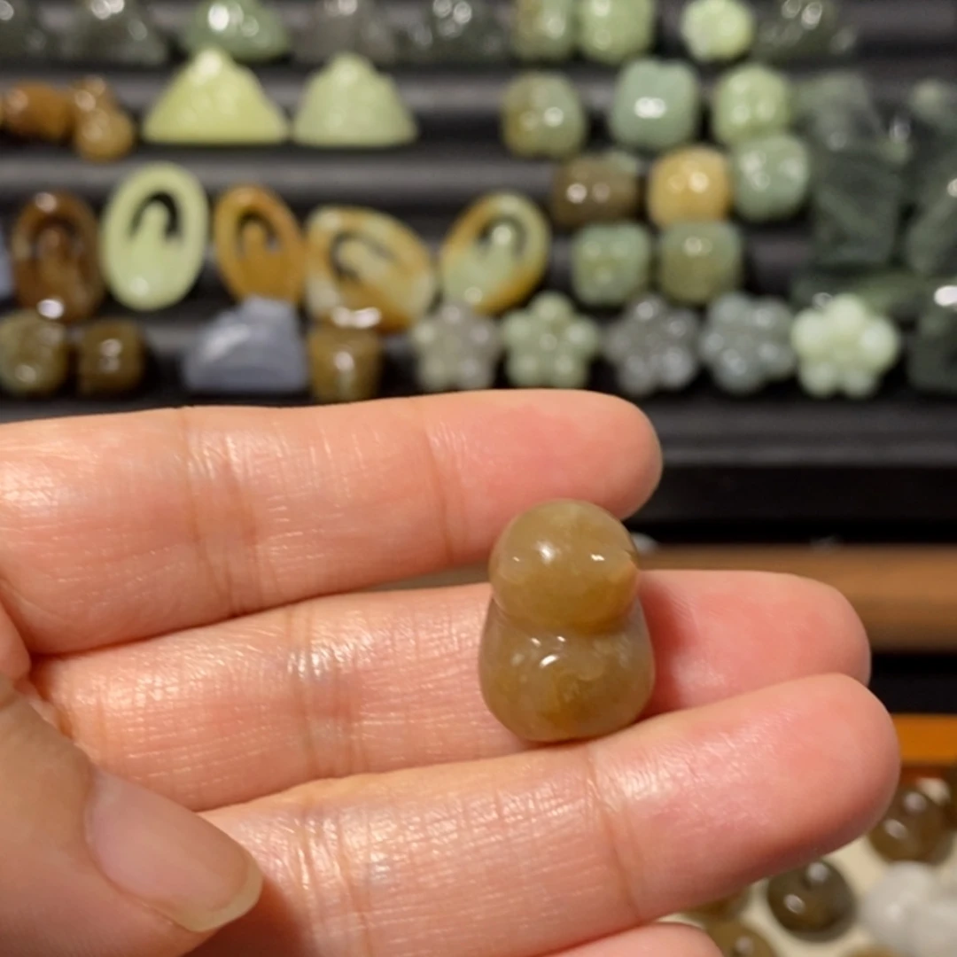 和田玉未镶嵌手链微瑕有棉