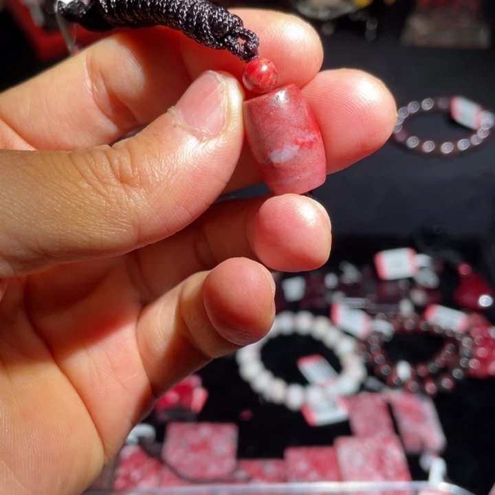 天然辰砂桶珠原石