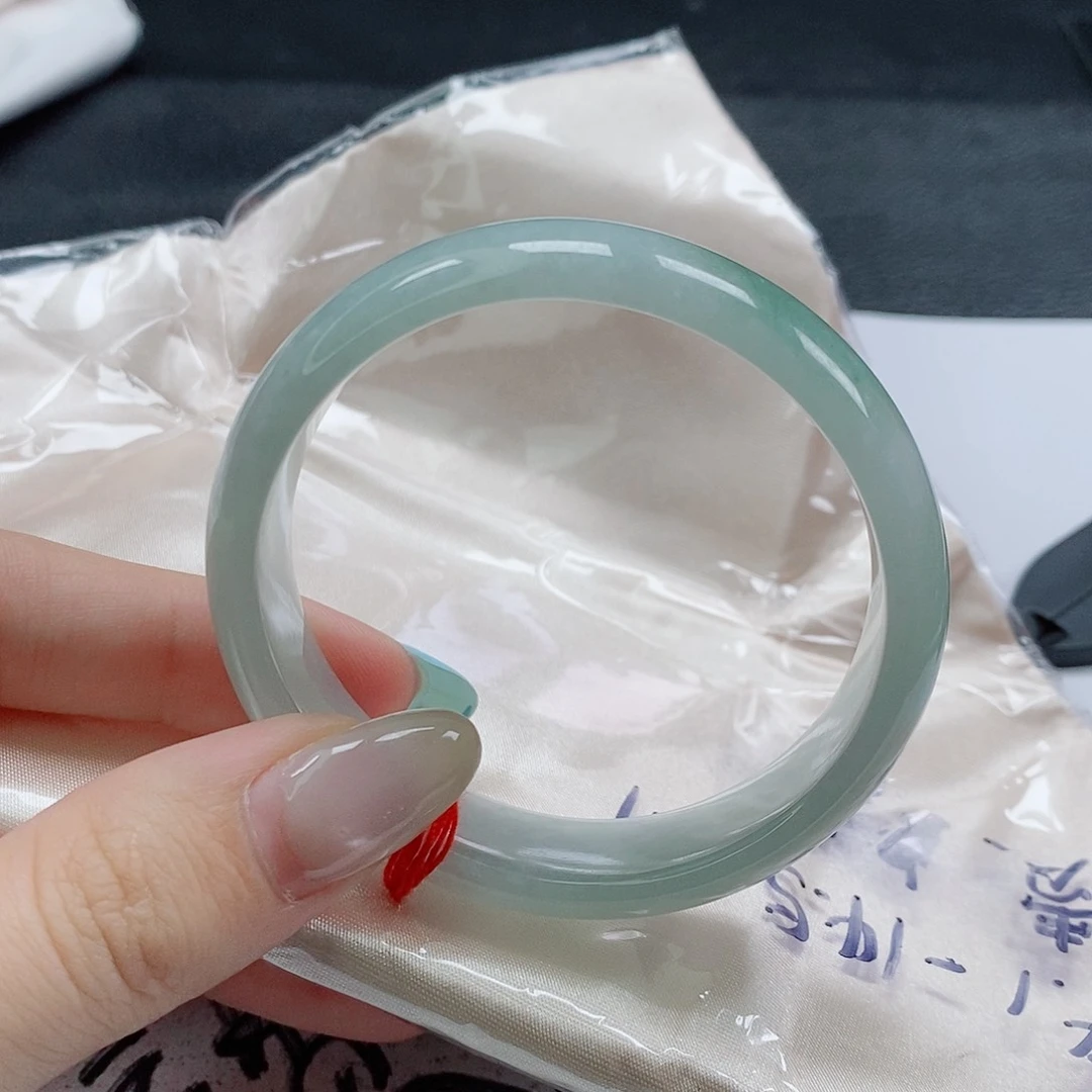 【闪购商品】未镶嵌手镯（贵妃镯）翡翠迷426号
