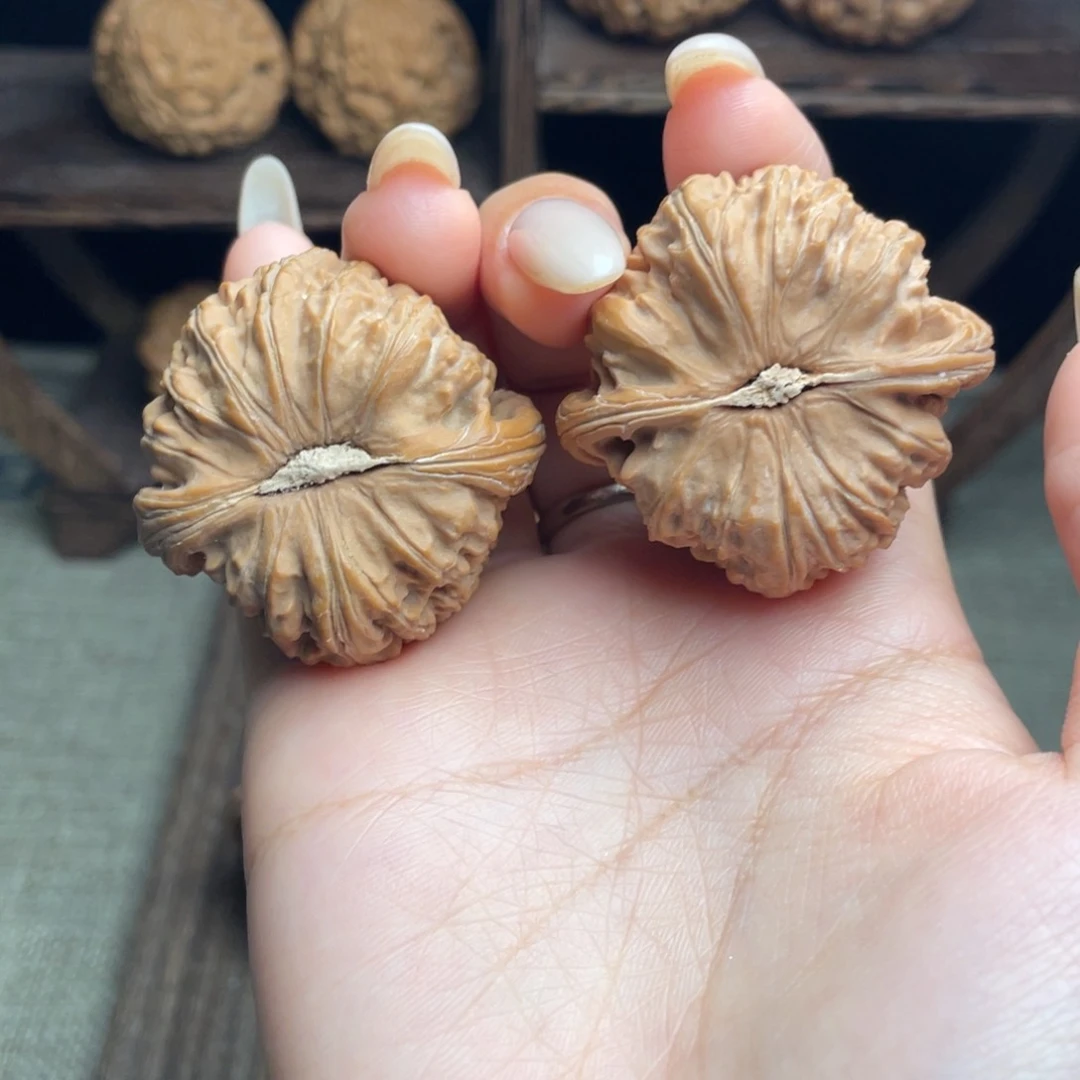 愉***快文玩核桃吊坠磨盘37