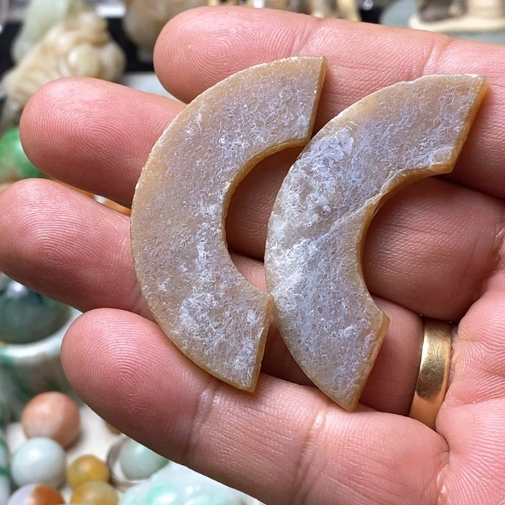 和田玉（糖玉）颈饰未镶嵌用*