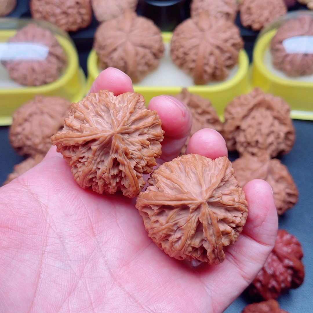 把件文玩核桃苹果园狮子头三棱39×39×38