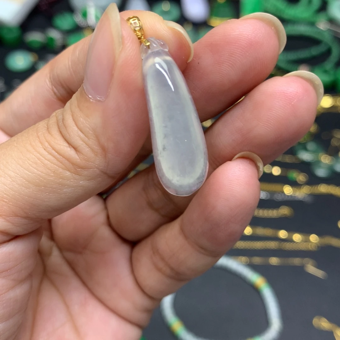 翡翠未镶嵌吊坠(不含链)有纹裂