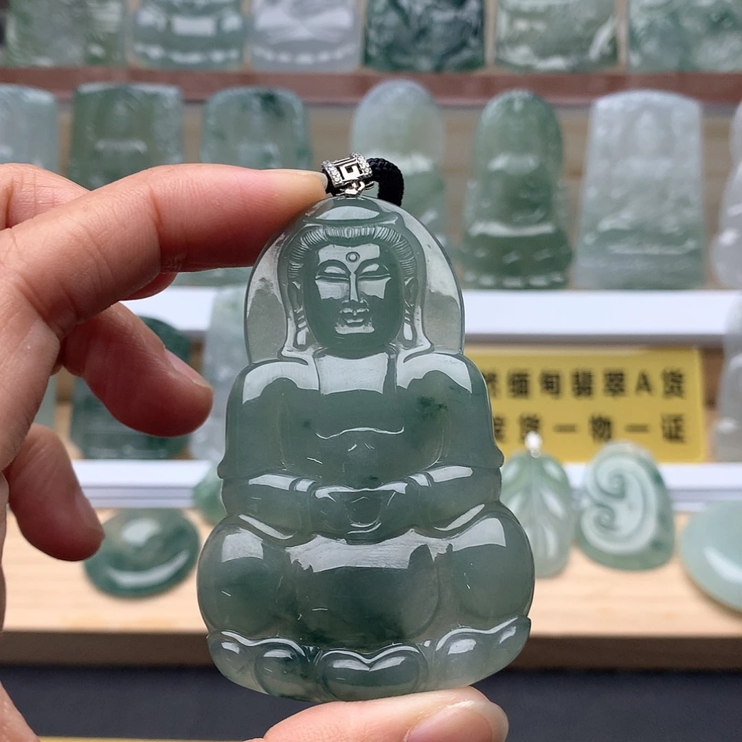 翡翠未镶嵌颈饰观音
