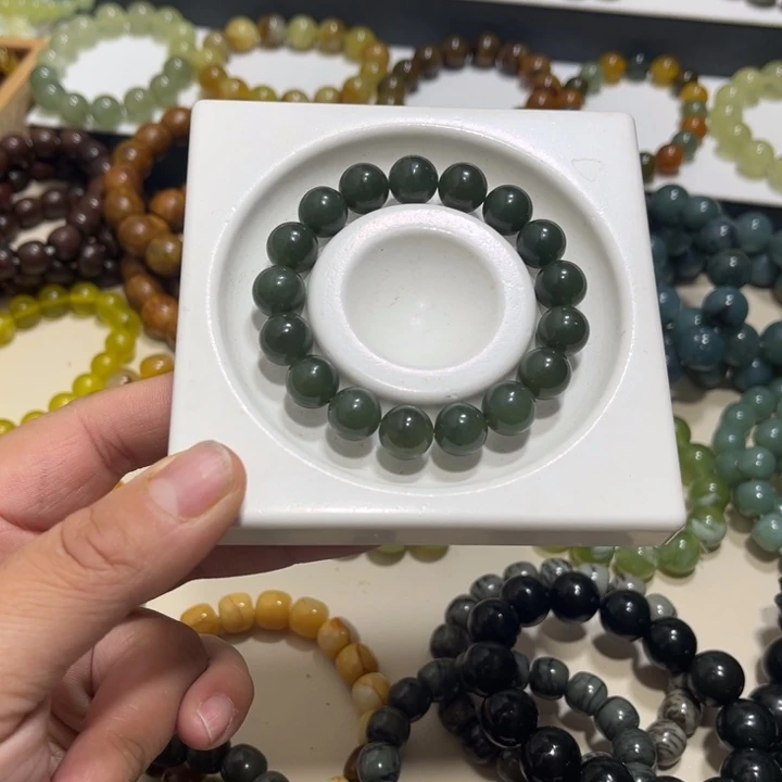 和田玉未镶嵌手链卡10