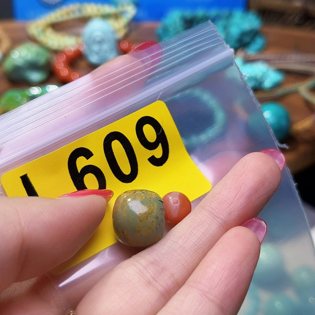 南红玛瑙未镶嵌珠宝半成品
