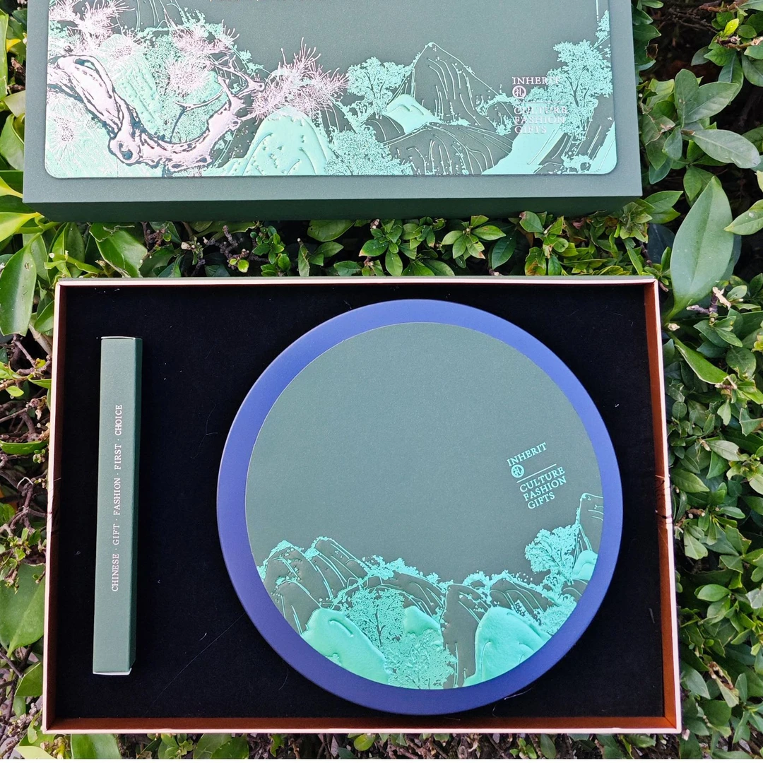 千山翠影冰岛礼盒装冰岛单饼普洱茶云南七子饼配礼袋伴手礼