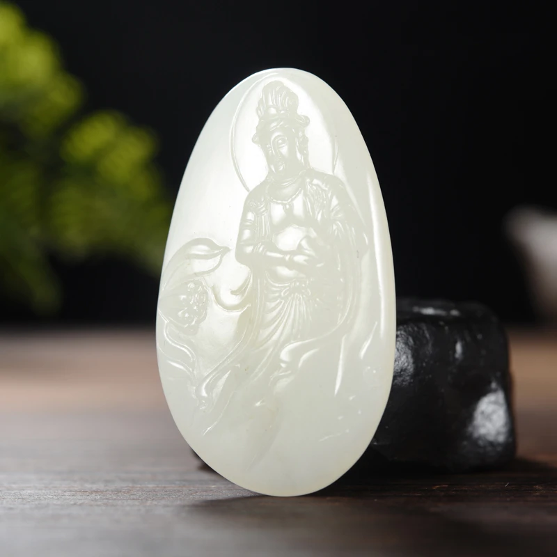 新疆和田玉羊脂白玉观音
