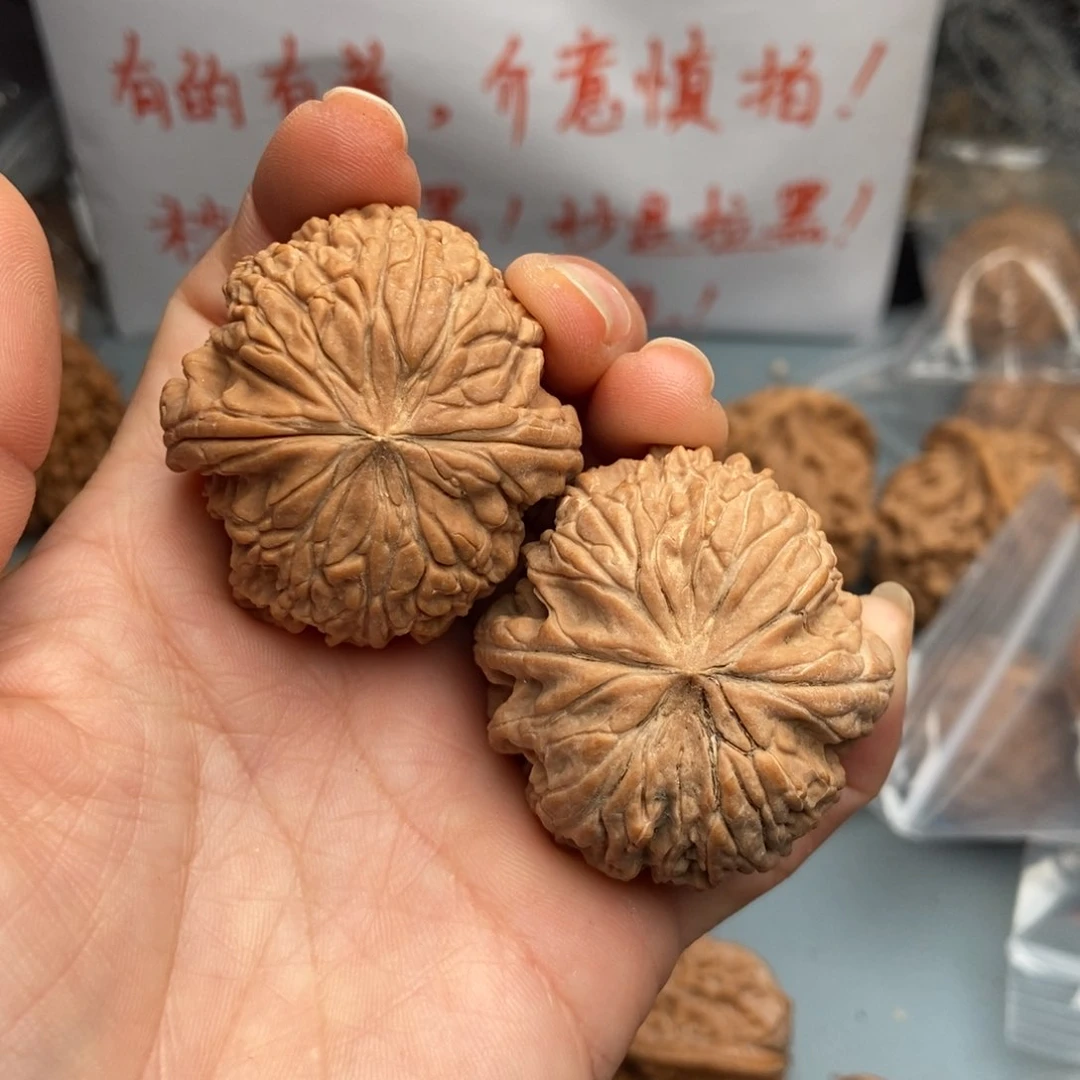 文玩核桃把件征**指暴雪28