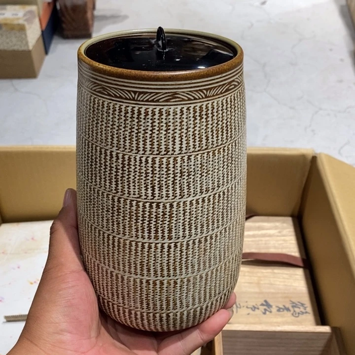 日本淘器水指大漏