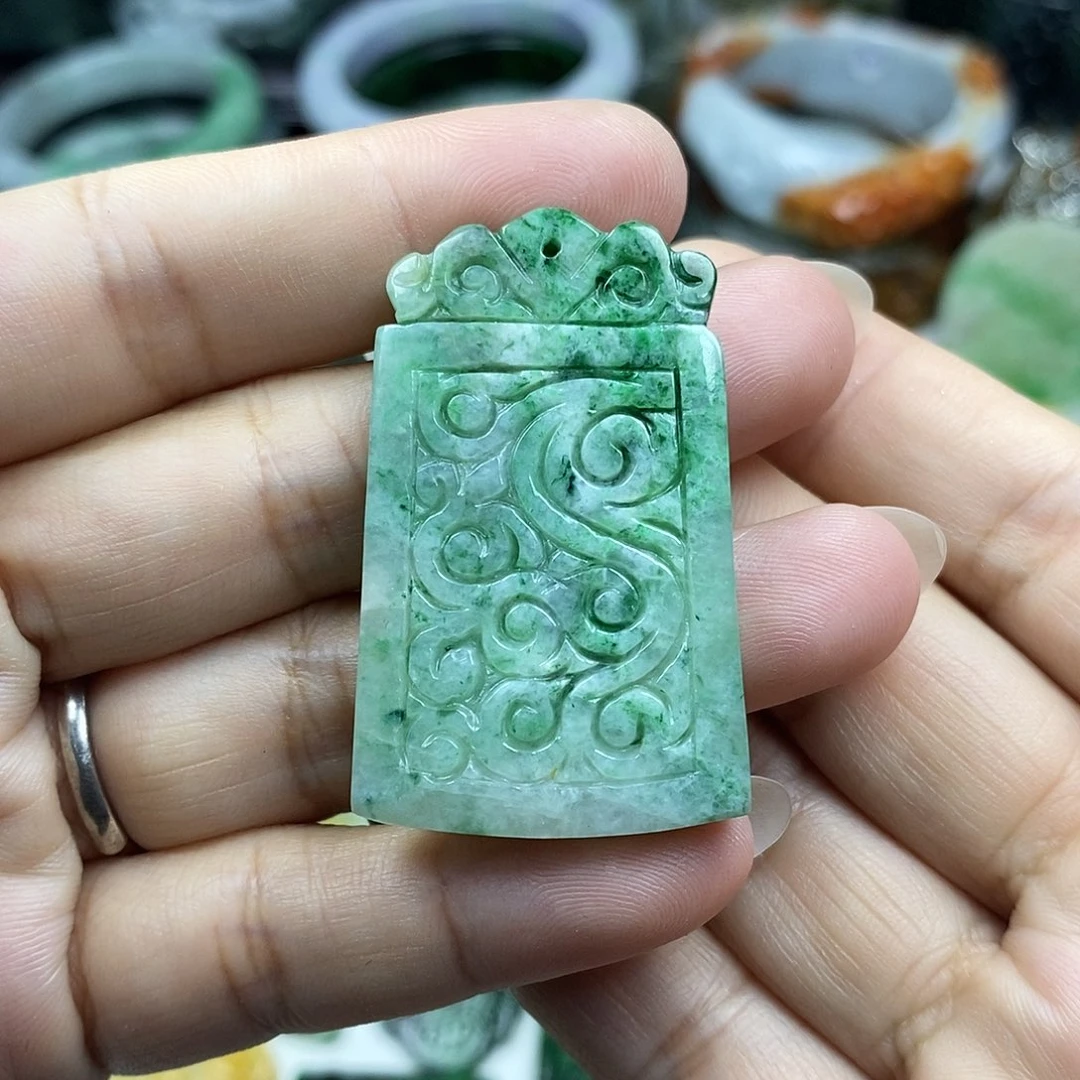 颈饰未镶嵌翡翠牌子