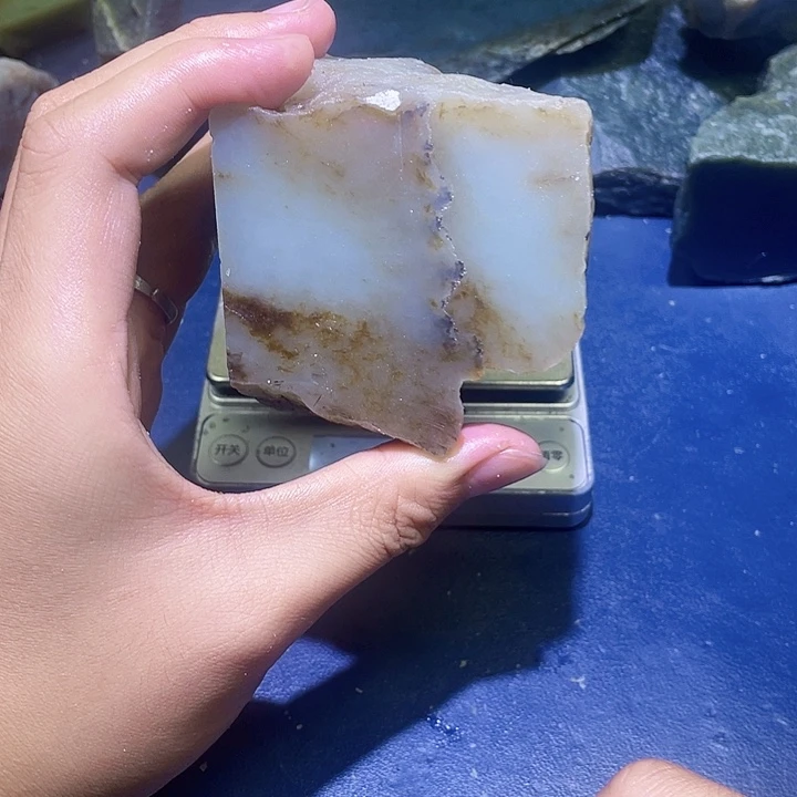 未镶嵌和田玉（糖玉）珠宝半成品