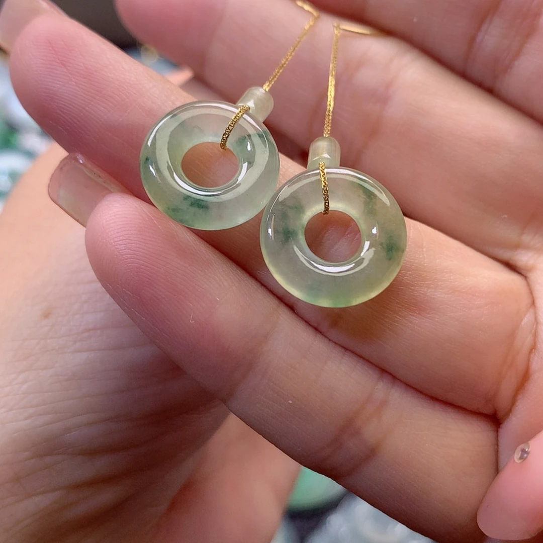 【闪购商品】吊坠(不含链)18K金镶嵌翡翠