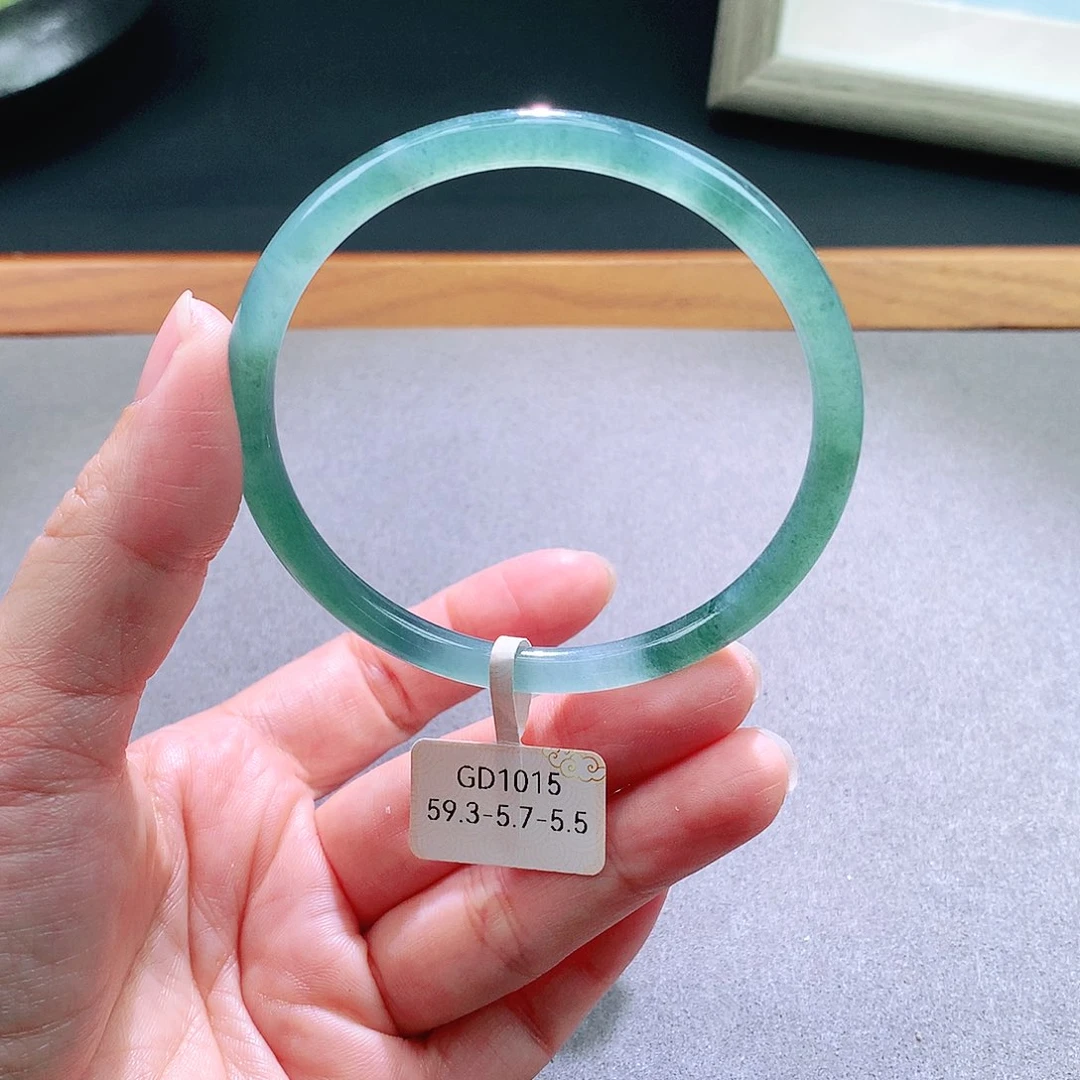 翡翠未镶嵌手镯天然翡翠手镯a货