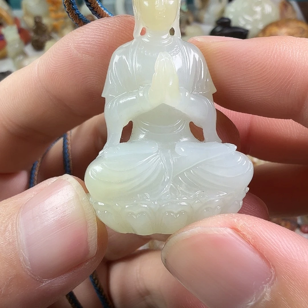 琳***娟和田玉（糖玉）未镶嵌颈饰