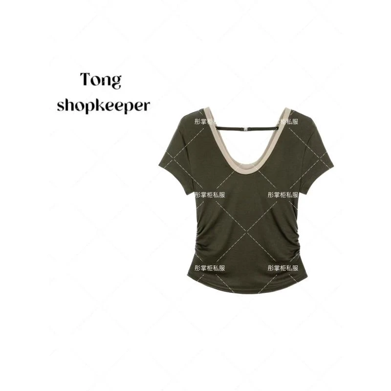 TT-QJ/彤掌柜1681802 气质U领天丝羊毛打揽显瘦金属扣时尚上衣